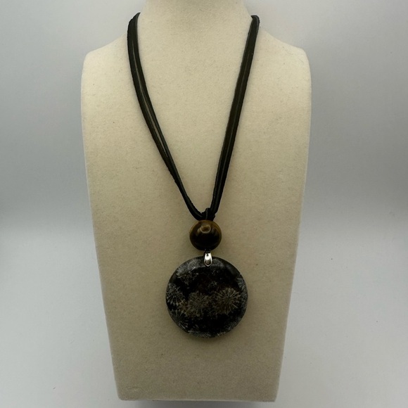 Round Black Coral Fossil Jade Pendant Necklace - Picture 3 of 11